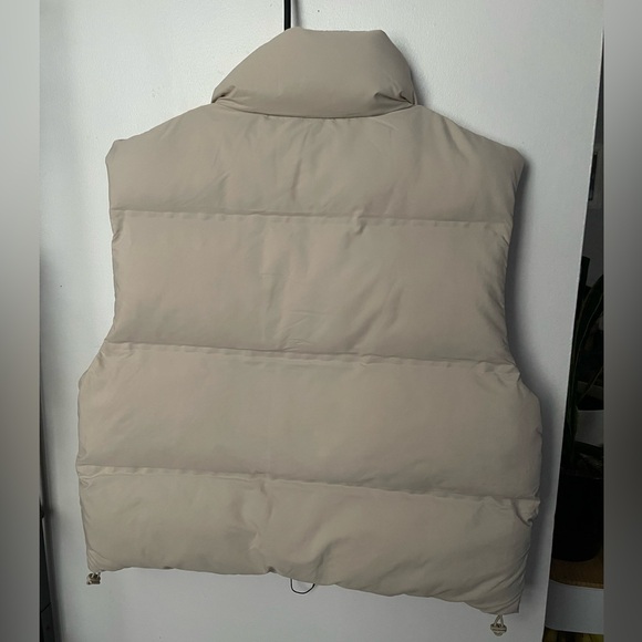 Zara Beige Gilet Double faced Cropped Light Tan Puffer Vest NEW - Picture 8 of 13